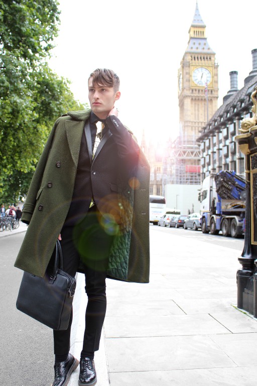 Goldene Krawatte London Fashion Week Look Mister Matthew