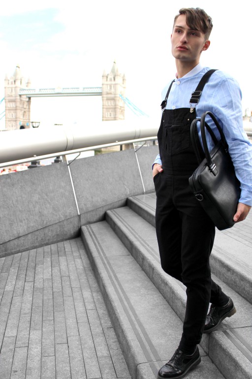 London Fashion Week Outfit Latzhose mit Hemd