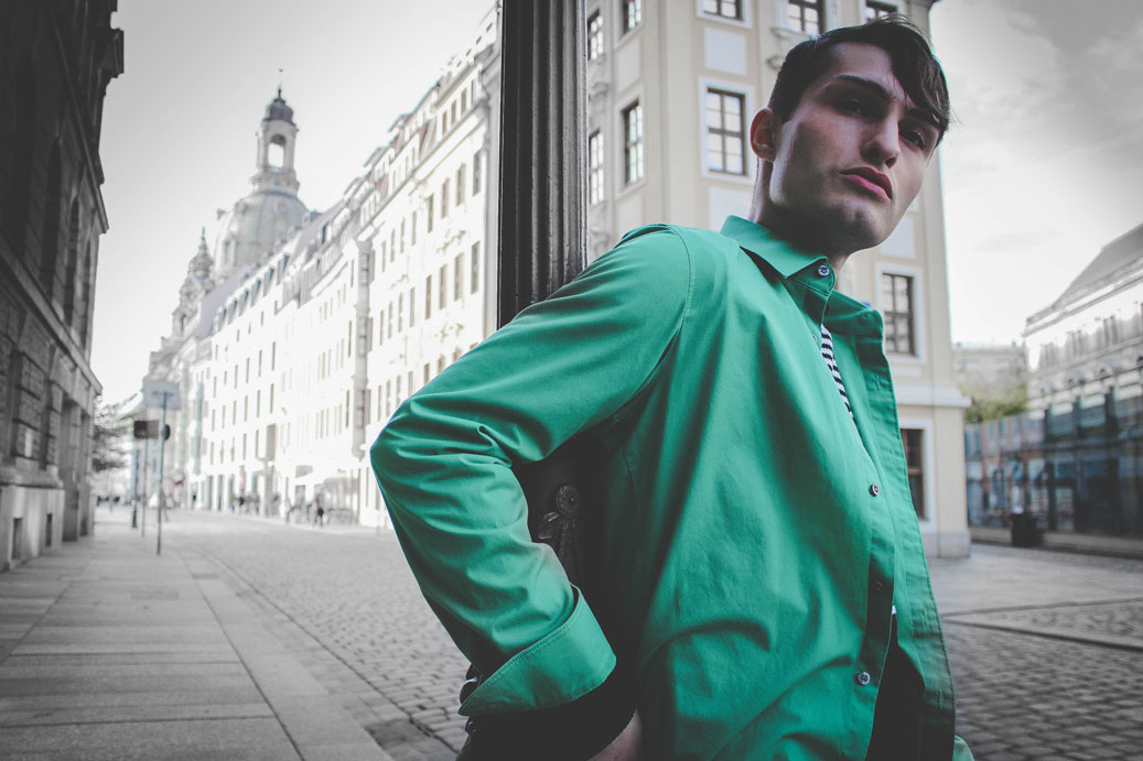 Grüne Kleidung grünes Outfit für Männer Modeblog Mister Matthew 2