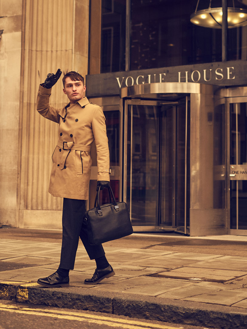 Mister Matthew Vogue und GQ im Trenchcoat Look für Condé Nast in London Fashionblog 12