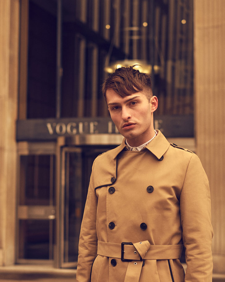 Mister Matthew Vogue und GQ im Trenchcoat Look für Condé Nast in London Fashionblog 9