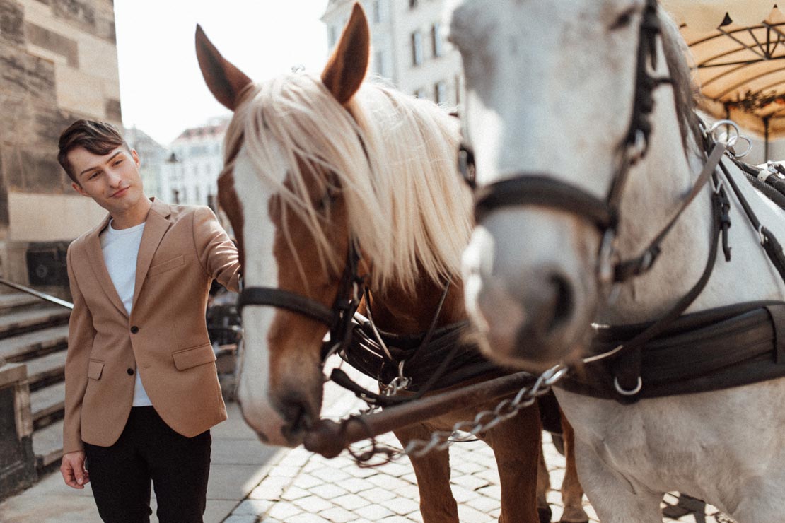 Klassentreffen Fashion Blog Männer Mister Matthew Pferde Kutsche Dresden 3