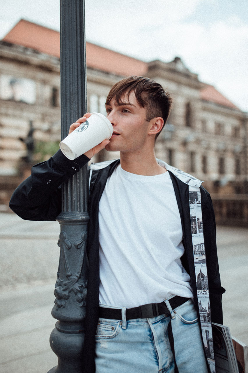 Polyamorie | Kaffee Coffee Cup | Schwarzes Hemd | Black Shirt | Dresden | Albertinum | Fashion Blog für Männer | Mister Matthew 10