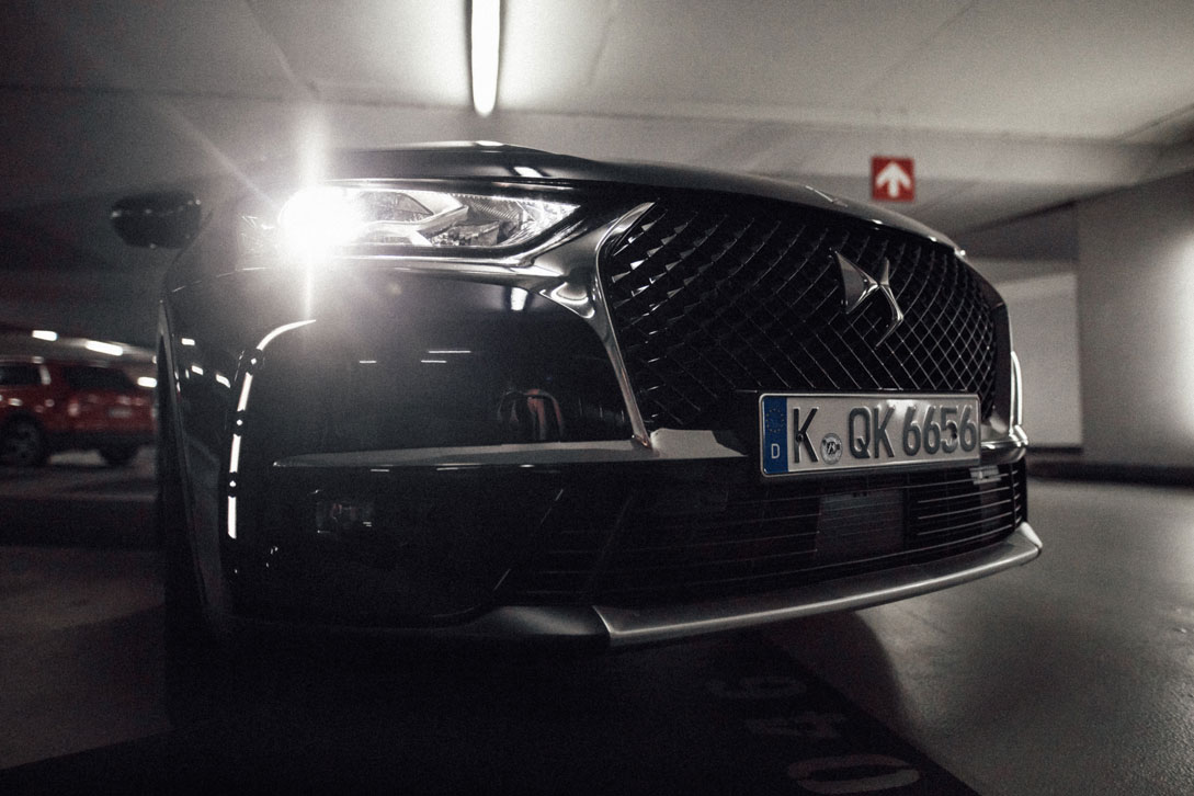 DS7 Crossback vorne | schwarz 2 DS7 Crossback vorne | schwarz 2