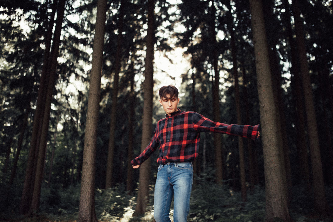 Der Junge im Wald | Mister Matthew | Karohemd und Jeans | Kurzgeschichte | 3