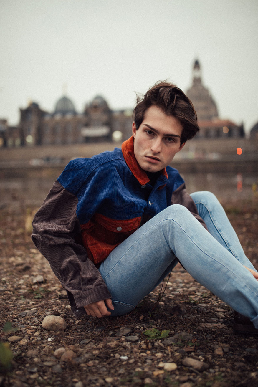 90er Mode Outfits | Vintage und Retro Look Jacke in Cord | Dresden Elbufer | Mister Matthew | Matthias Limmer | 6